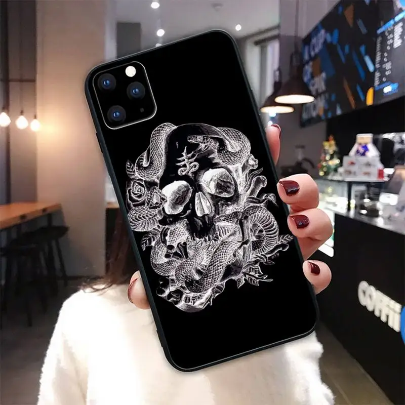 

Creative Design Hands Snake Black Silicone Cover Case For Iphone Se 2020 6 6s 7 8 Plus X Xs Max Xr 11 12 Pro Max Funda