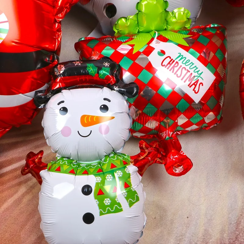 Воздушные шары с рождественскими мотивами фольгированные Санта Клаусом