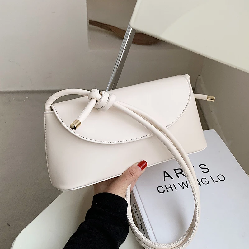 

High-grade western-style bag women's summer 2021 new fashion crossbody bag niche shoulder armpit baguette