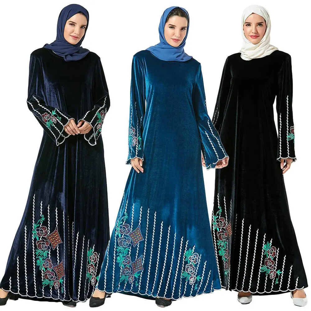 Женское бархатное платье с вышивкой в винтажном стиле | Тематическая одежда и