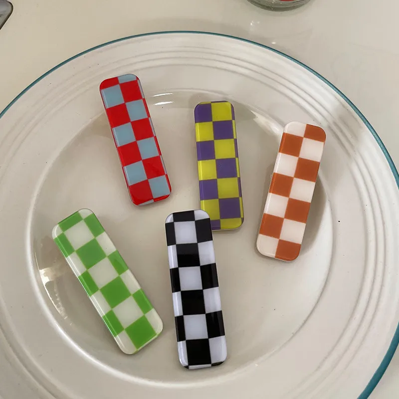 Заколка для волос женская прямоугольная в клетку шахматную ярких цветов 2021 |