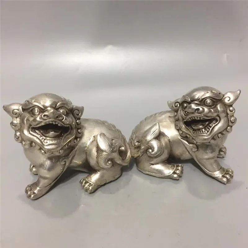 

A Pair Of Bronze Lions Chinese Handicraft Tibetan Silver Lion Bronze Statue Home Decoration Gift