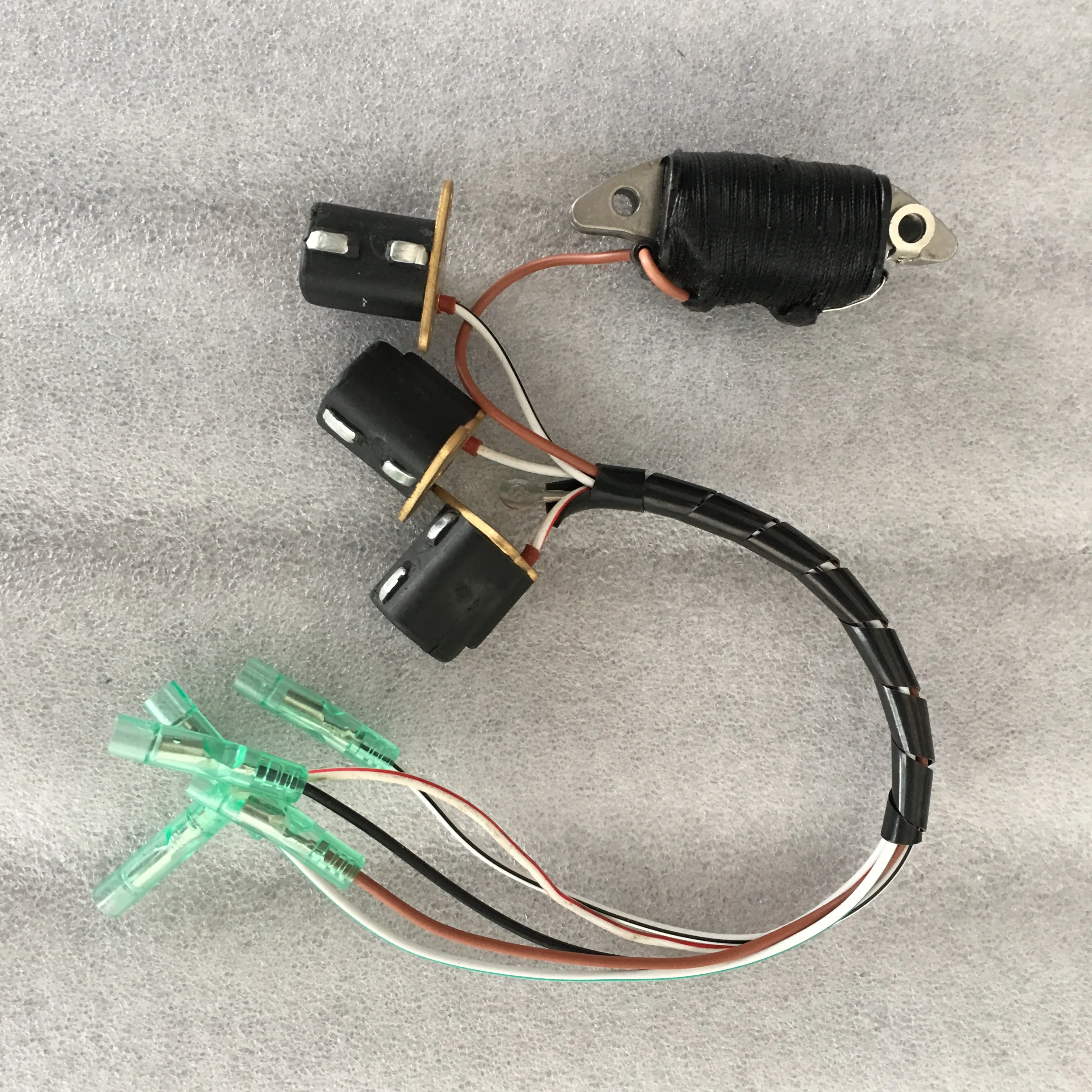 

6H3-85520-00 Charge Coil Charger Assy Fit For YAMAHA Outboard 50 60 70HP E60 M P60