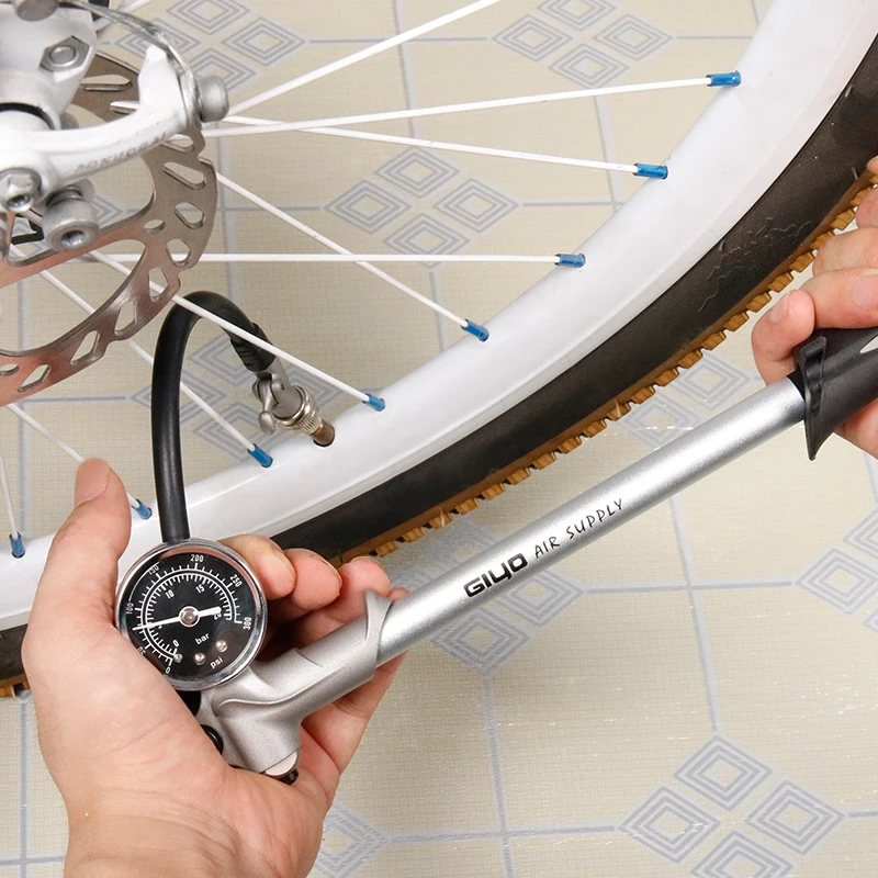 

GIYO 300 PSI Air Supply Inflator Bicycle Pump To Inflate Fork Shock Fits With psi/bar Gauge Bleeder Foldable Hose Bicycle Pump