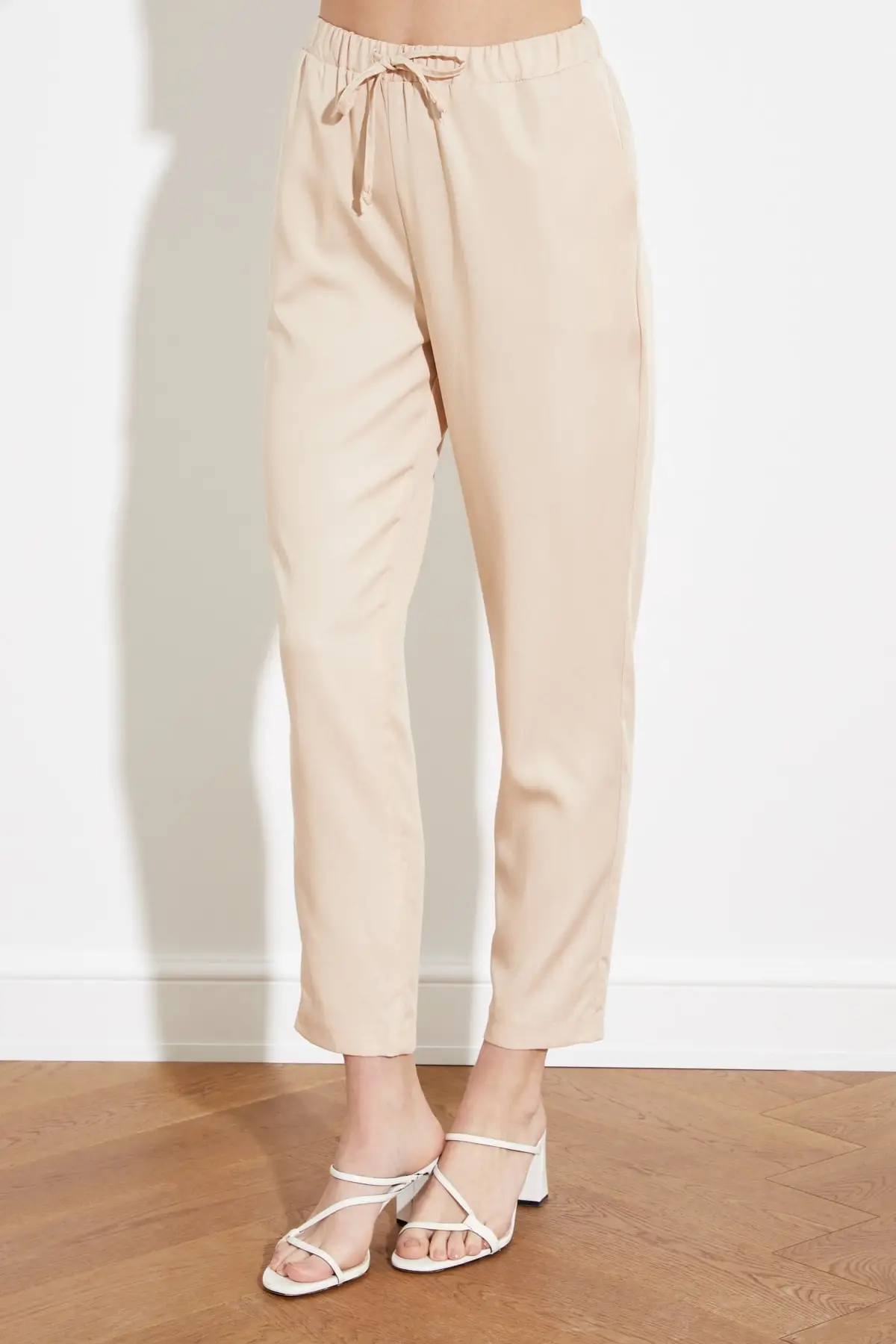

Trendyol Lacing Detailed Pants TWOSS21PL0204