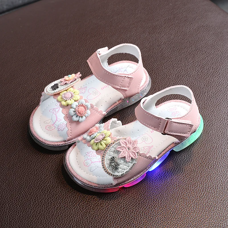 

Summer Toddler Sandals Cool Kids Shoes with LED Light Kids Shoes for Girl Sandals Cute Flat Sandals Fashion Sandal for Beach