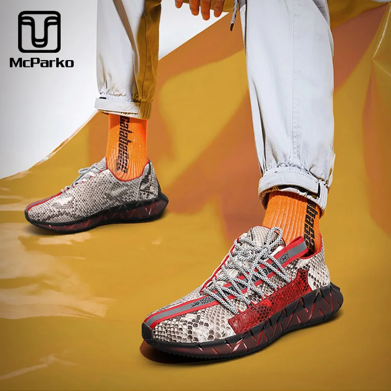 

Кроссовки мужские из натуральной кожи под змеиную кожу, на осень/зиму