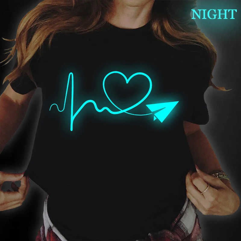 

Светящаяся футболка с графическим рисунком, женские корейские топы, уличная одежда, забавный рисунок сердца, самолета, любовь, летняя кавай...