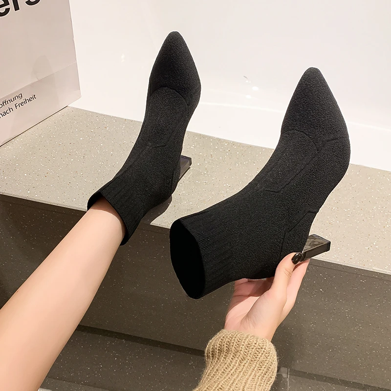 

Женские Эластичные ботильоны на шпильке, с острым носком