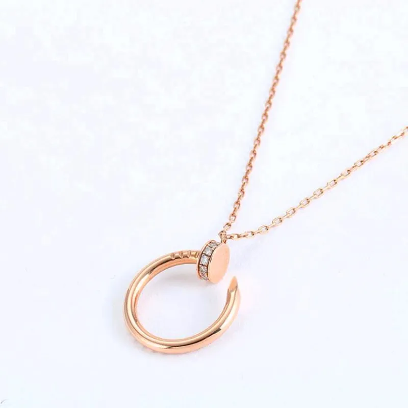 

Exquisite pendant 18K gold-plated necklace female nail clavicle chain European and American clavicle necklace