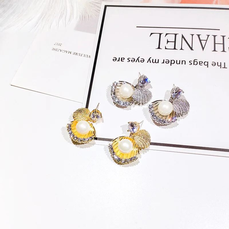 

Luxury 14K Real Gold Temperament and Personality Simple Imitation Pearl Stud Earrings for Women Cubic Zircon ZC Earrings