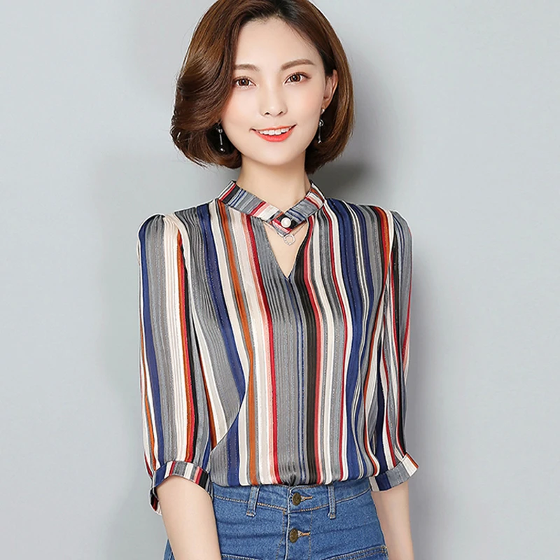 

2020 Spring and Summer New Half Sleeves Chiffon Blouse Women Tops V-neck Simple Loose Blouse Women Blusas Mujer De Moda 8503 50