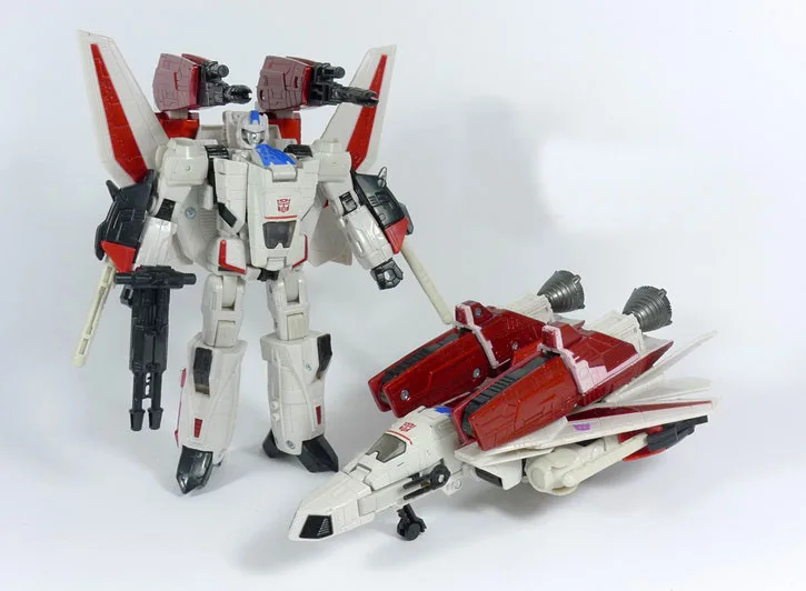 Деформации игрушки Азии Henkei Jetfire рисунок 100% Аутентичные в наличии Новинка |