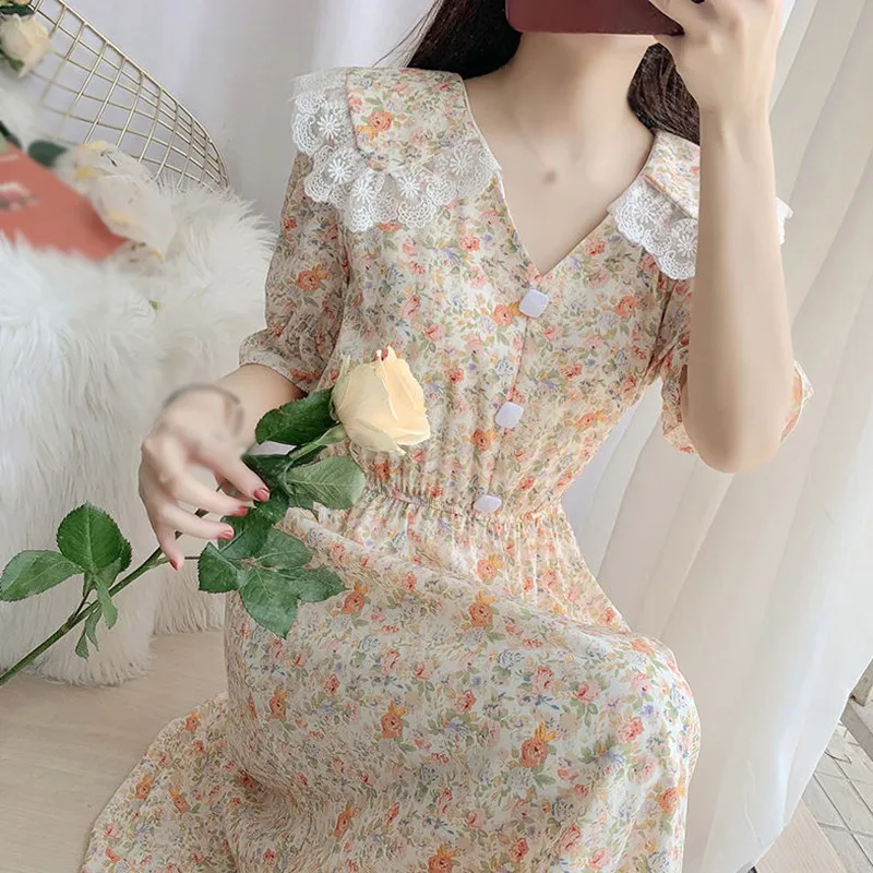

Women's Floral Collar Lace Dress Slim Sweet Mid Length Floral Vestidos