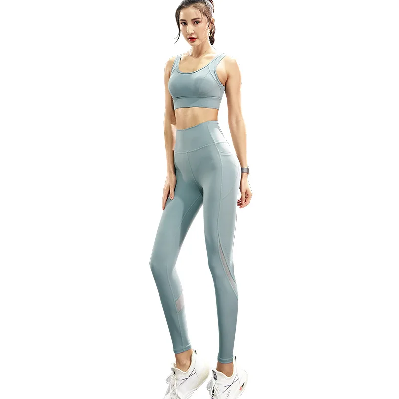 

High-end fitness clothes, beautiful back sports tops, hips, fitness pants, sports yoga clothes
