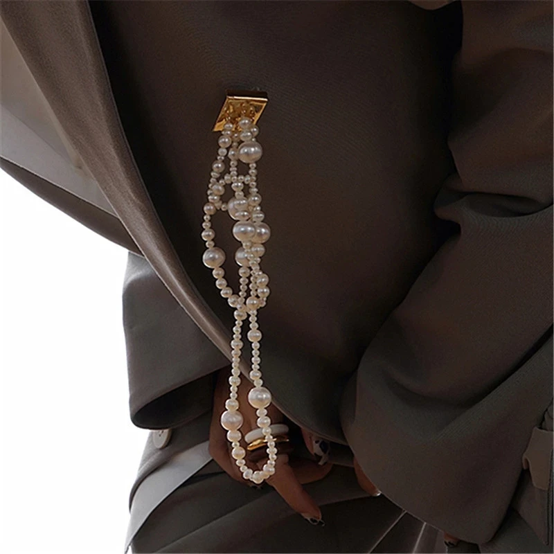 

Elegant Fashion Simulation Pearl Brooch Retro Tassel Style Suit Lapel Shirt Brooch Pin Ladies Luxury Collar Jewelry