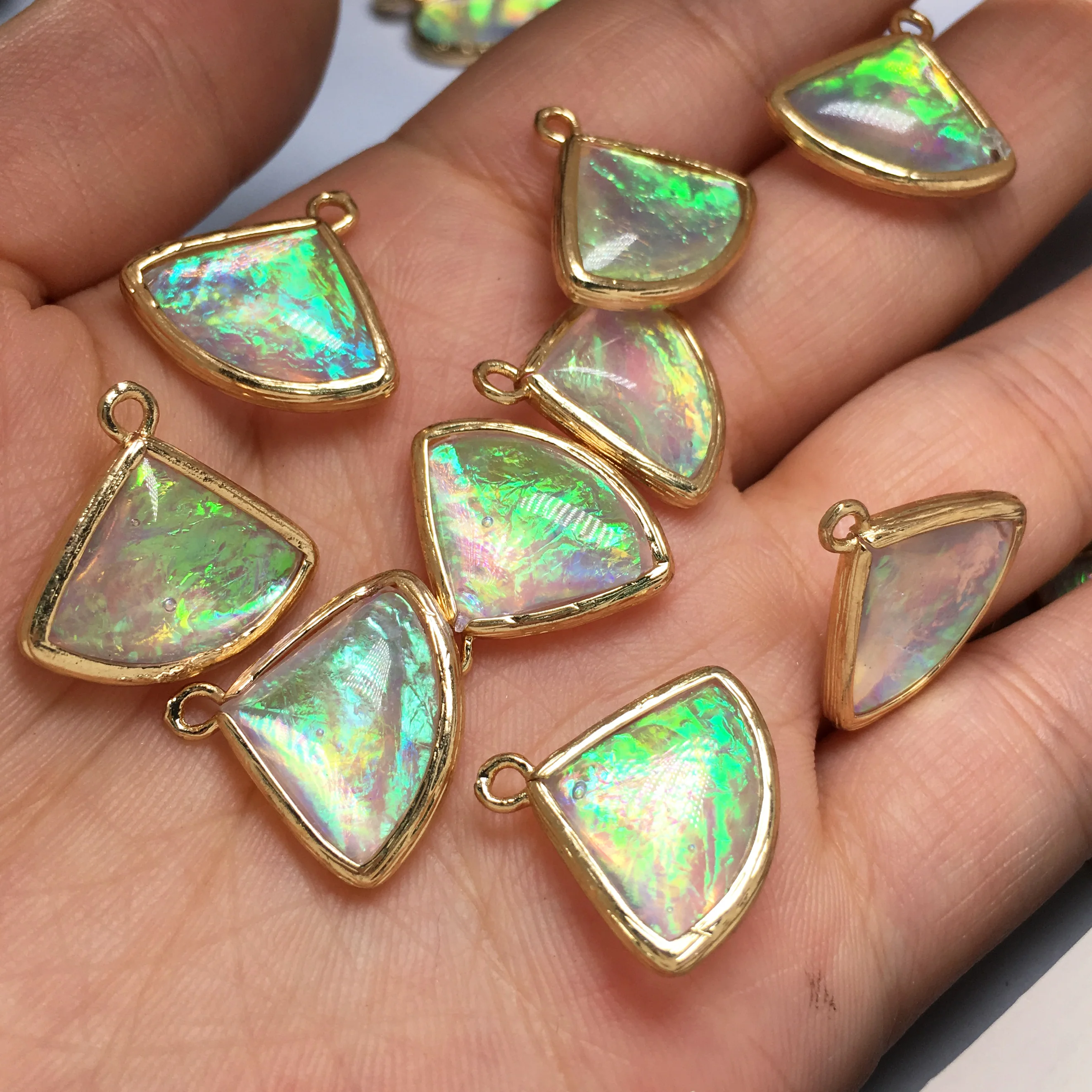 

Fashion Manual Imitation of Opal Pendants Various Shape Charms for Jewelry Marking Necklace Size 13x18 9x18 10x14 7x21 12mm