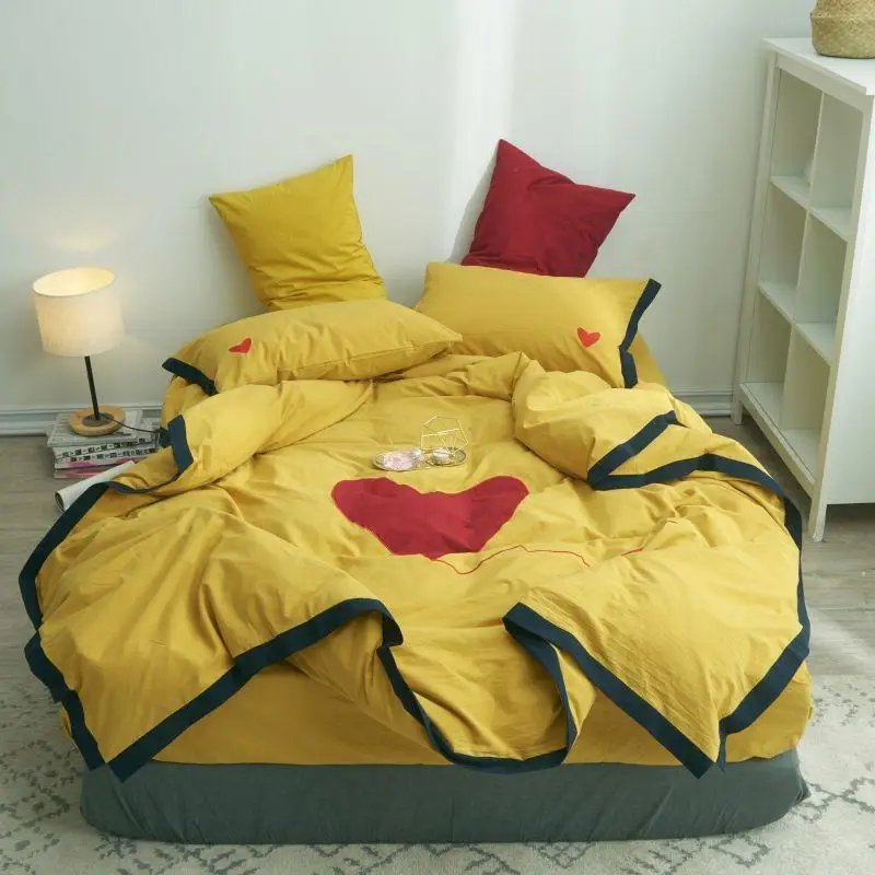 Комплект постельного белья желтого и белого цветов комплект мягкого с