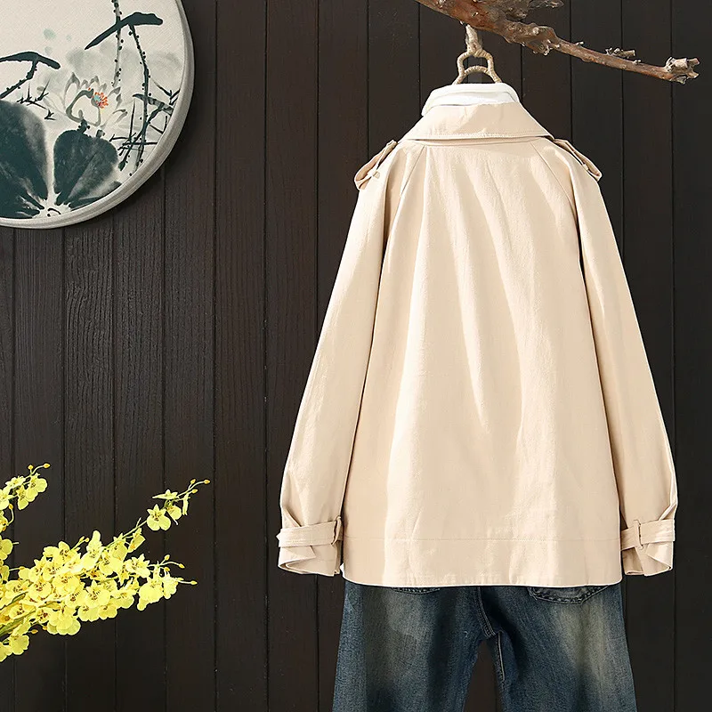 Женское короткое двубортное пальто винтажное бежевое манто пальто-ветровка