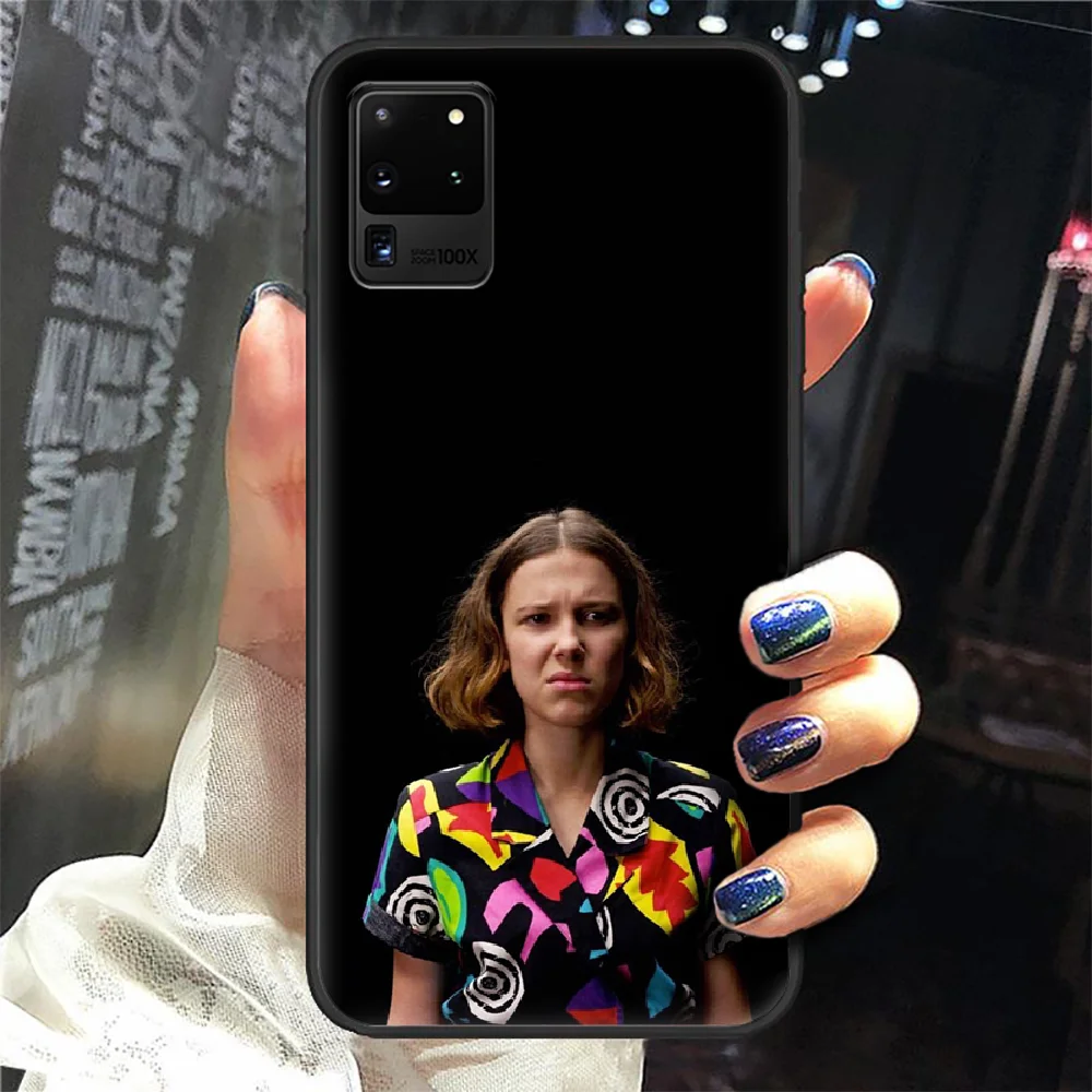 

Millie Bobby Brown Stranger Things Phone Case Cover Hull For Samsung Galaxy S 6 7 8 9 10 e 20 edge uitra Note 8 9 10 plus black