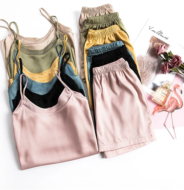 Пижама женская из 2 предметов шелковая однотонная с майкой и шортами | Женская