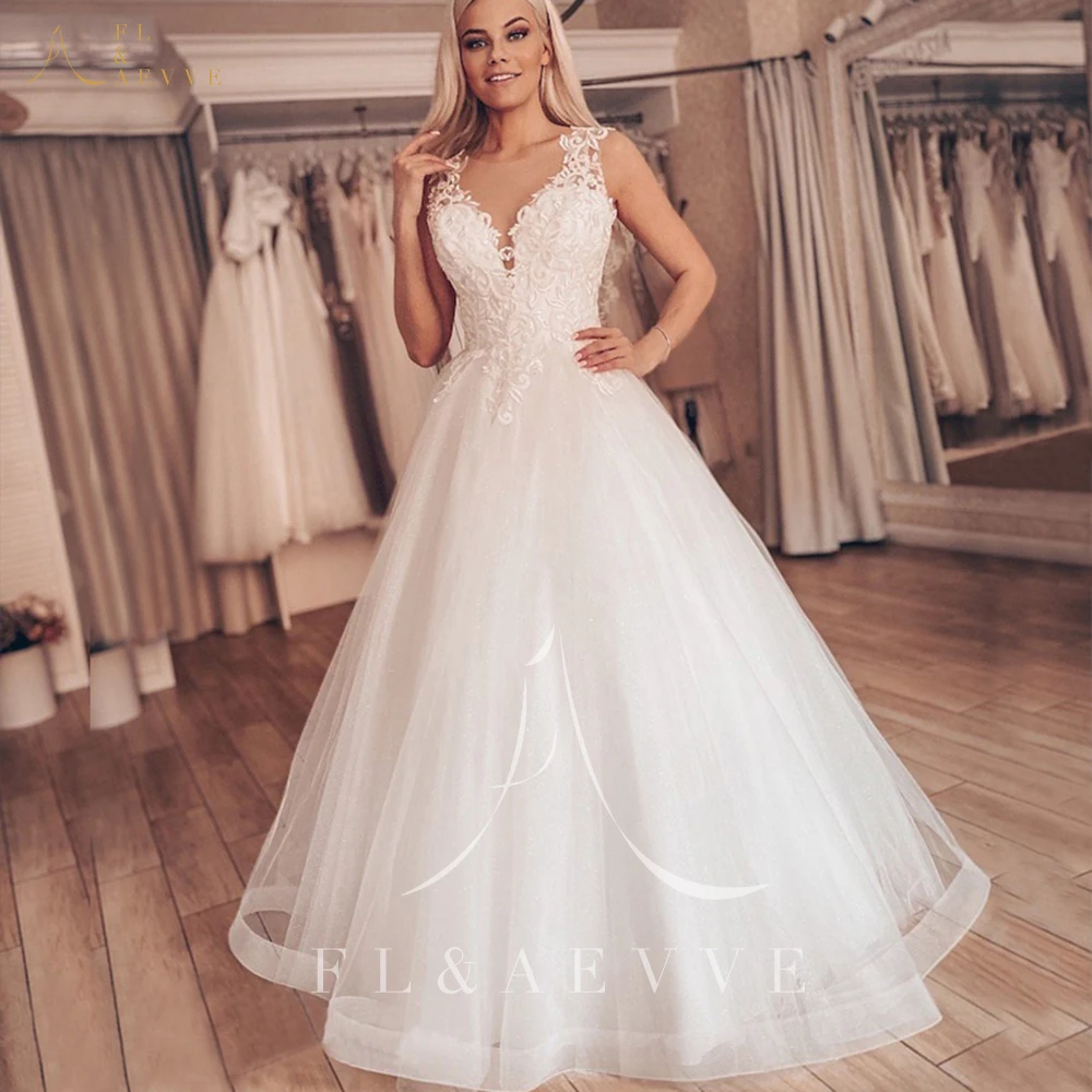 

Charming White Tulle Deep V-neck Wedding Dresses Fashion Appliques A-Line Bridal Gowns Plus Size Vestido de Novia