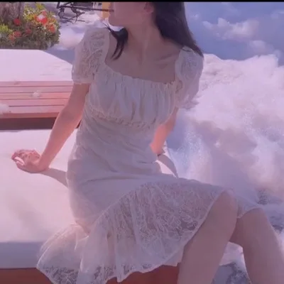 

Recent three-dimensional embroidery fishtail