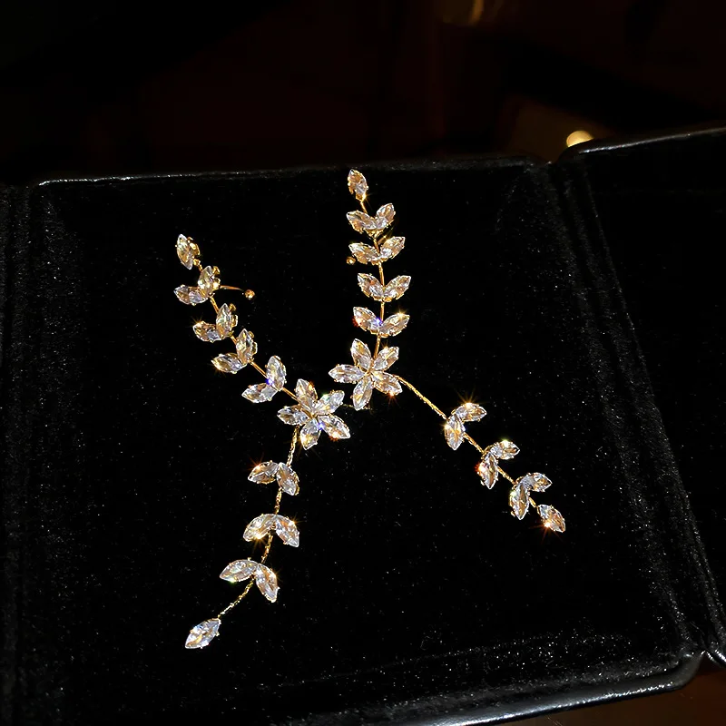 

Dainty Female White Zircon Stone Earrings Trendy Gold Color Stud Earrings For Women Charm Crystal Flower Leaf Wedding Earrings