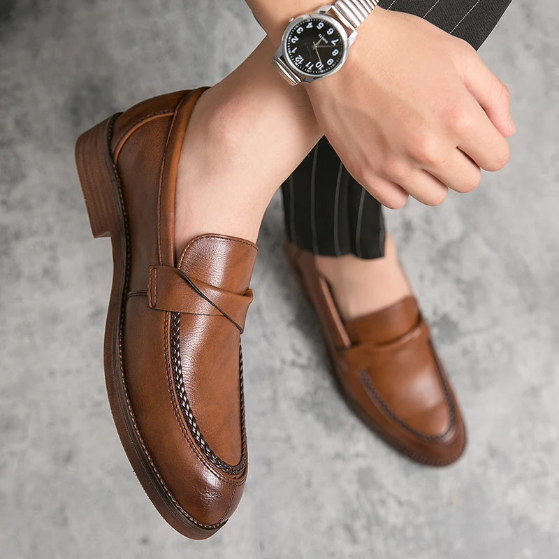 Мокасины мужские кожаные на плоской подошве повседневные удобные лоферы без