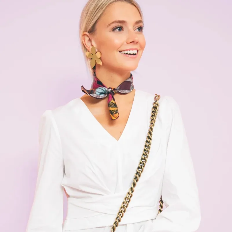 

American accessories retro brass gilded exaggerated gold flower atmosphere fashion temperament earrings