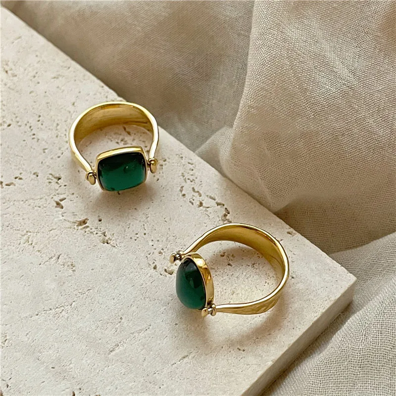 

Luxury Brand Design Green Finger Rings For Women Cool Personality Design Gold Ring Jewelry Antique Ladies Gift