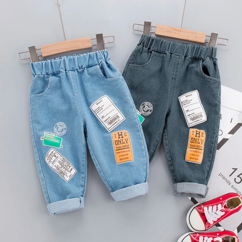 

Детские брюки маленького и среднего размера, новинка, Повседневные детские открытые брюки с мультяшным рисунком для мальчиков, джинсовые б...