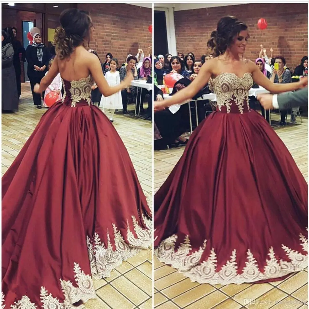 

Элегантные Золотые кружевные платья Quinceanera, кружевные блестящие атласные бальные платья с аппликацией на спине для выпускного вечера, милы...