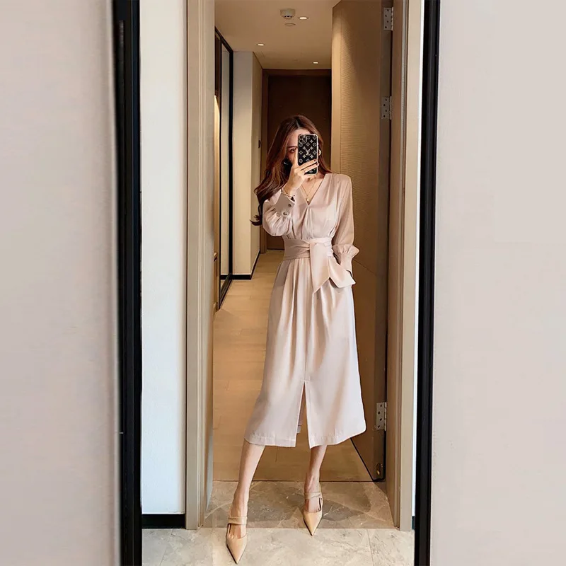 

High-end custom autumn dress 2021 new women's waist thin v collar tie temperament acetic acid dress