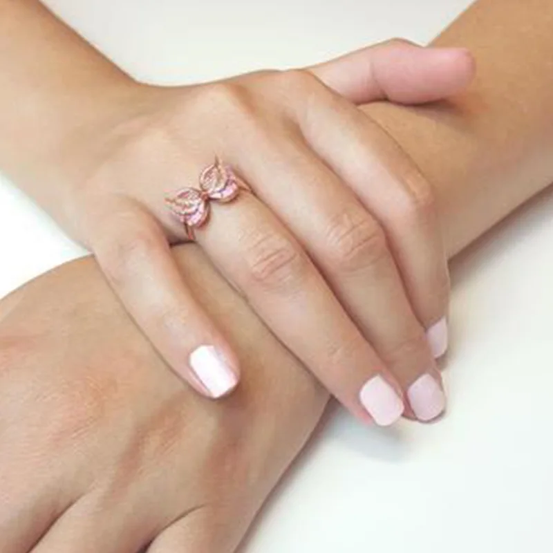 Роскошное обручальное кольцо с опалом и крылом-бабочкой обручальные кольца