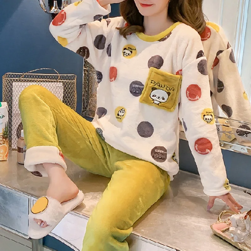 Милые пижамные костюмы женские зимние фланелевые утепленные с длинными рукавами