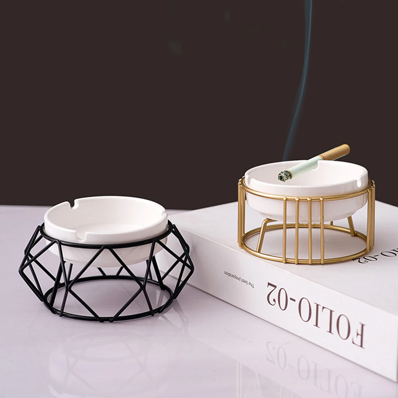 

Ceramic Ashtray Hollow Out Ash Tray Ascherbecher Desktop Decor for Home Office Car Golden Black 2021 New Arrivals