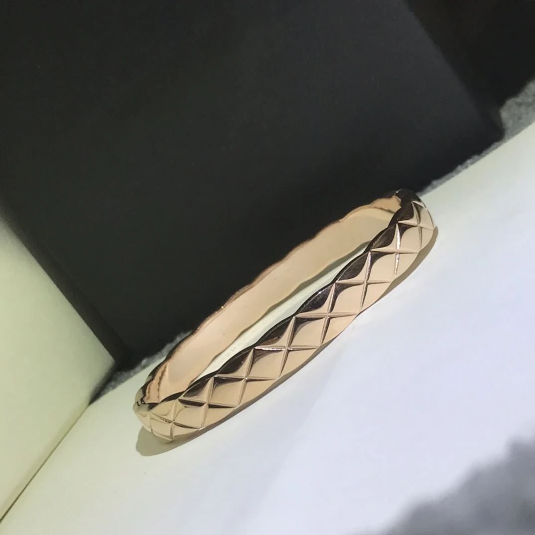 

Innovative design style with classic charm. Luxurious rhombic couple bracelets. Fashion Jewellery. Valentine's Day present