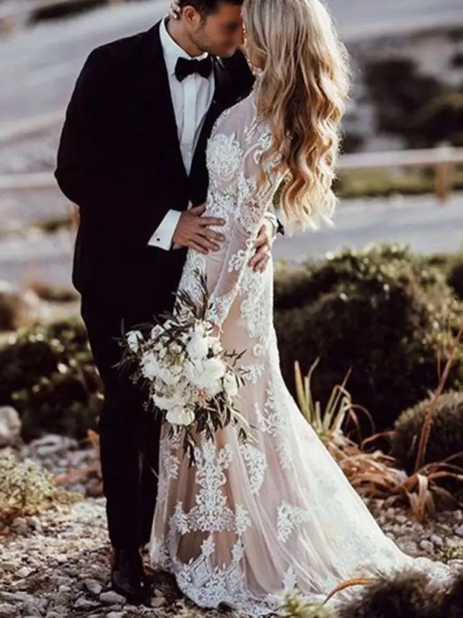 

Mermaid Appliques Long Sleeves Wedding Dress Fashionable coat with buttocks and sexy slim Beach