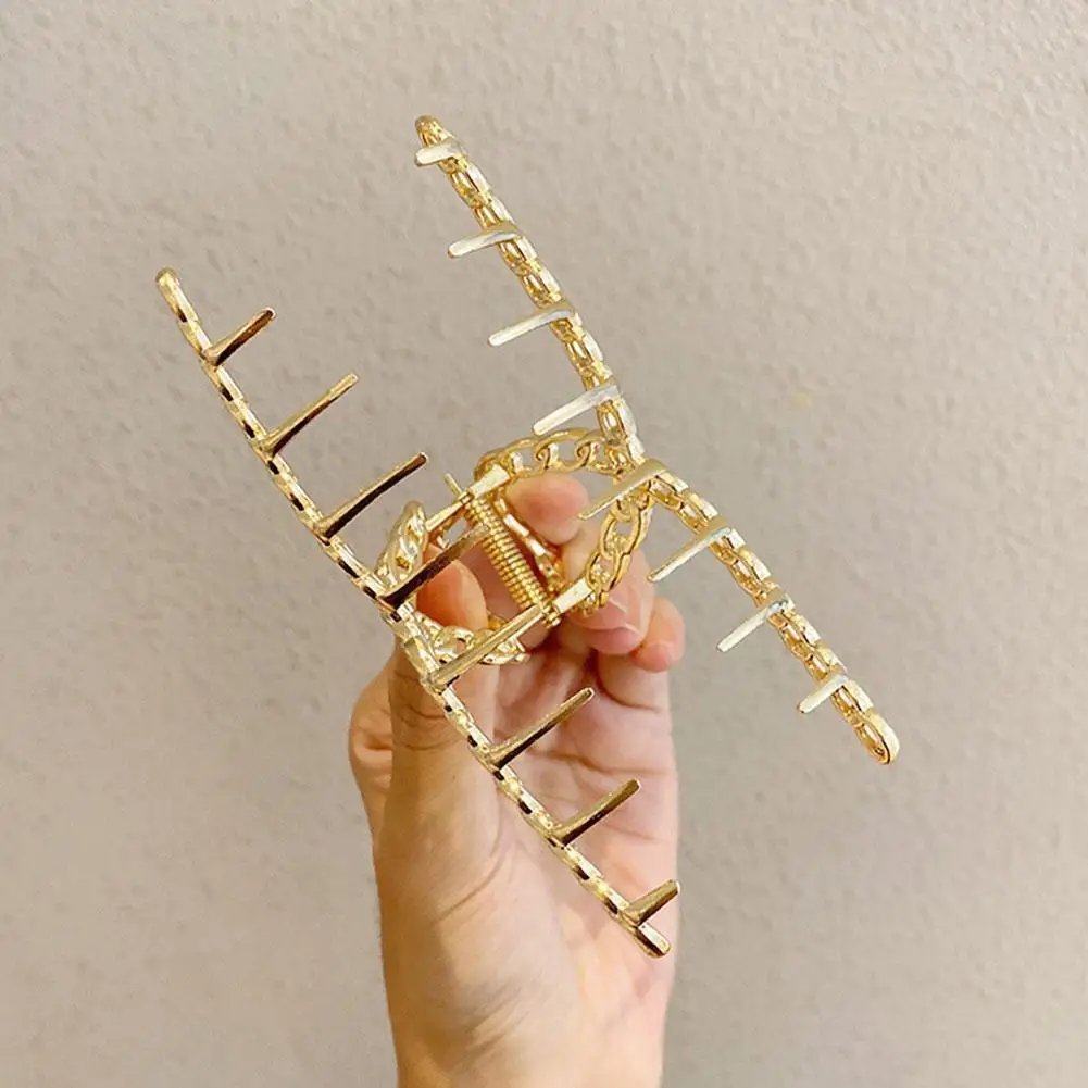 

1pcs Korean Fashion Hair Claw Barrettes For Women Hair Geometric Girls Hair Clips Crab Metal Hollow Headwear Accessories Ou K2J7