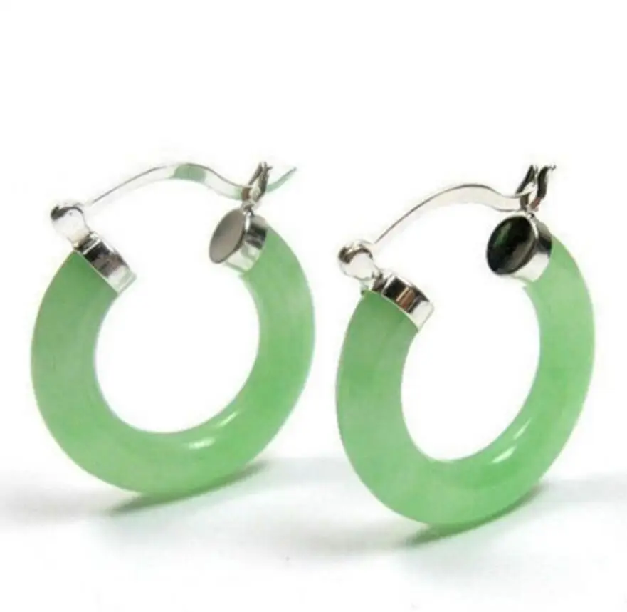 

Модные натуральный светильник зеленого нефрита серебреная защелкивающаяся застежка серьги