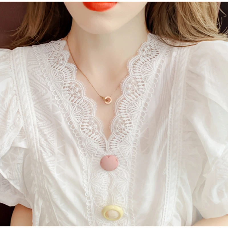 

2021 Summer Short Sleeve Lace Shirt Blouse Female New French Style Women Sweet Retro V-neck Ruffle Crochet Design Sense Tops