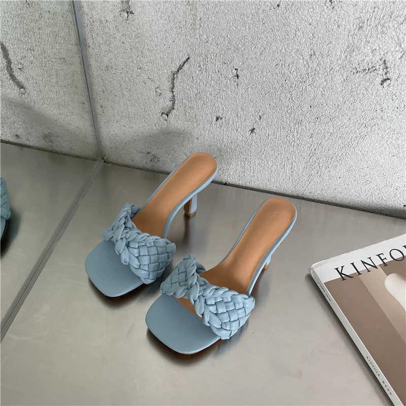 

2021 new fashion hand-woven high-heeled sandals Korean version of simple square toe outdoor sandals