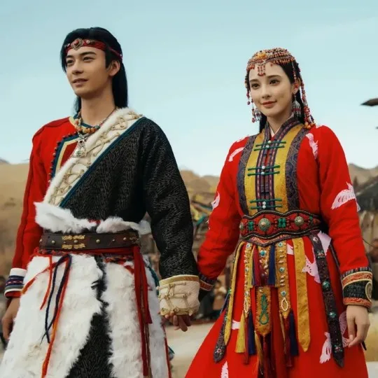 

Xiao Feng Exotic Minority Tibetan Princess Costume Hanfu Red Wedding Costume for TV Play Dong Gong - Good Bye My Princess