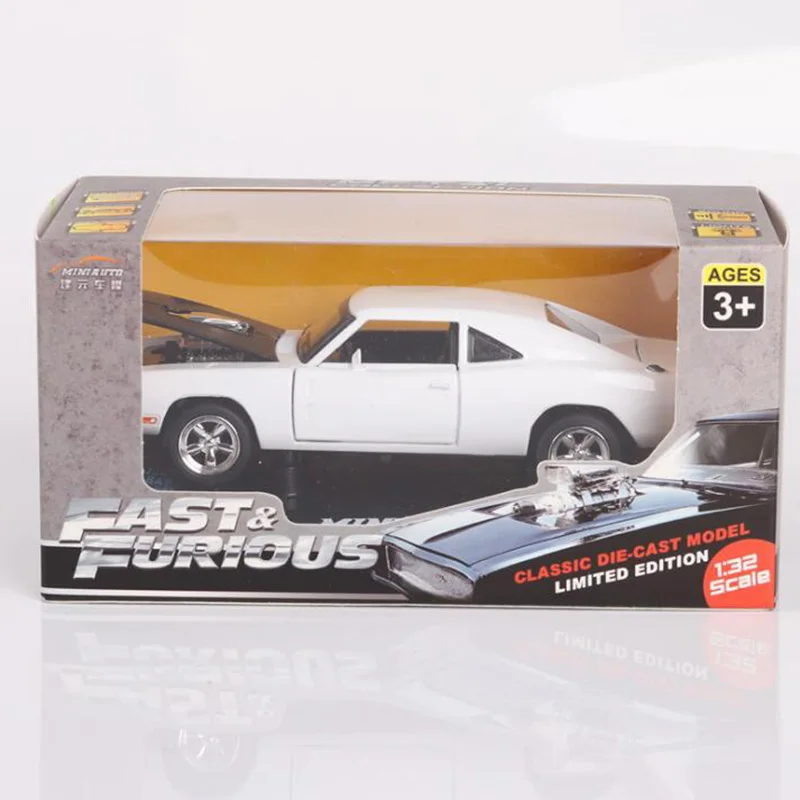 white 17 см 1:32 Масштаб 4 цвета металлический сплав 1970 Dodge зарядное устройство быстрая модель автомобиля оттягивать назад литые автомобили игрушки для детской коллекции - Цвет: white