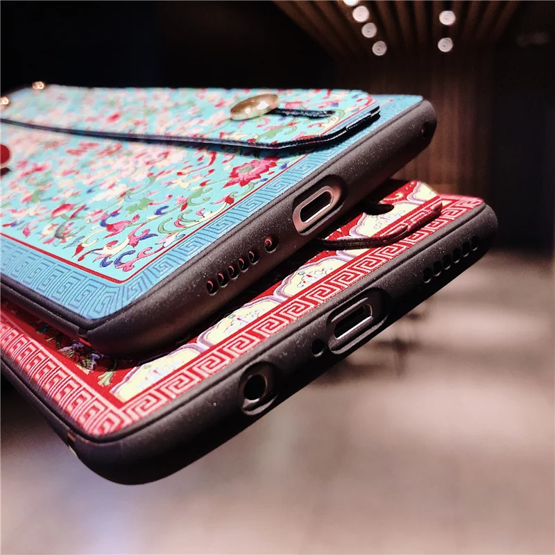 Wrist Strap Case Phone for IPhone 11pro X XR XS MAX Retro Palace Pattern Cases Iphone 11P 7 Plus 8 6S Soft Covers |