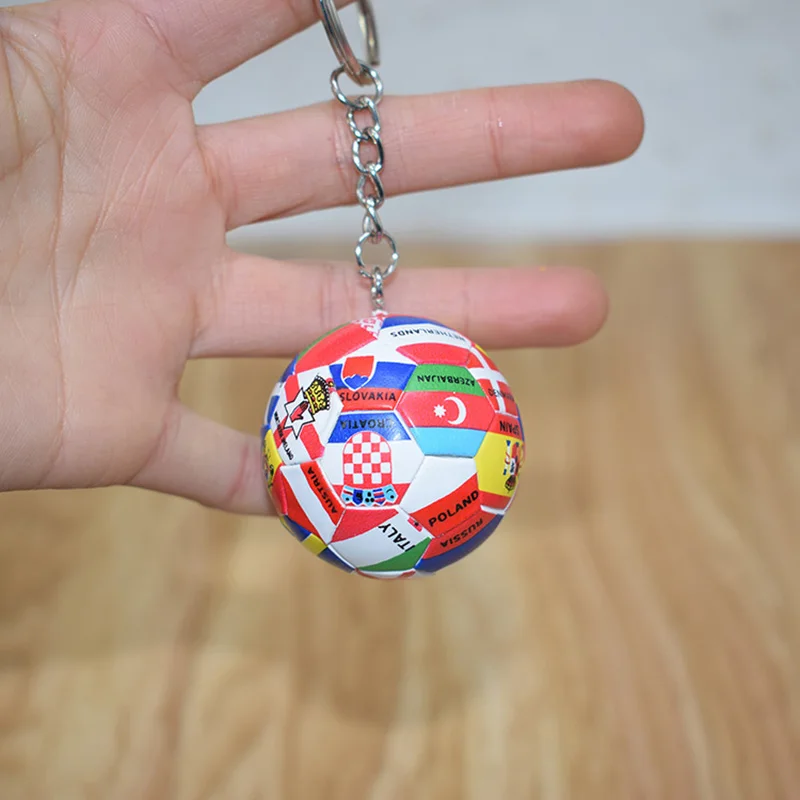

New 3.8CM Sports Football Keychain Twelve Countries Sport Car Bag Ball Flag Key Chain For Men Football Players Fashion Gifts