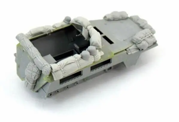 1/35 полимерный комплекс подходит для немецких перевозчиков 1 комплект(без автомобиля