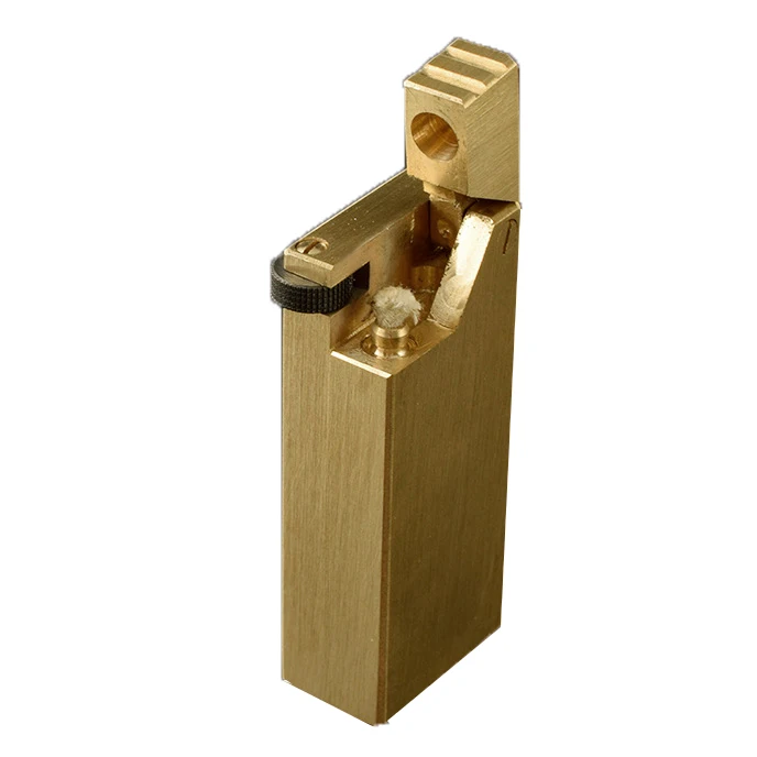 

Металлическая латунная бензиновая Зажигалка Мужская винтажная коллекция жидкое масло Размер 15*25*58 мм