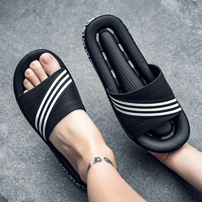 

outdoor comfortable soft slippers Men women Indoor bathroom home shoes Flat EVA Thick sole Slides summer sandals